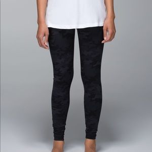 Lululemon Black Camo Wunder Under